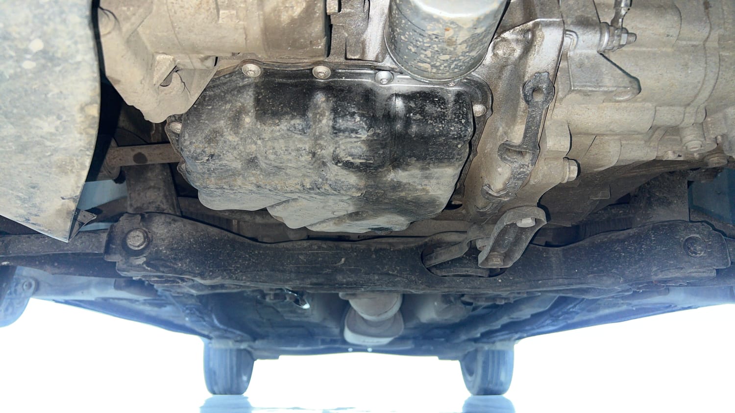 Used 2022 Volkswagen Taigun Topline 1.0 TSI MT Petrol Manual extra FRONT LEFT UNDERBODY VIEW