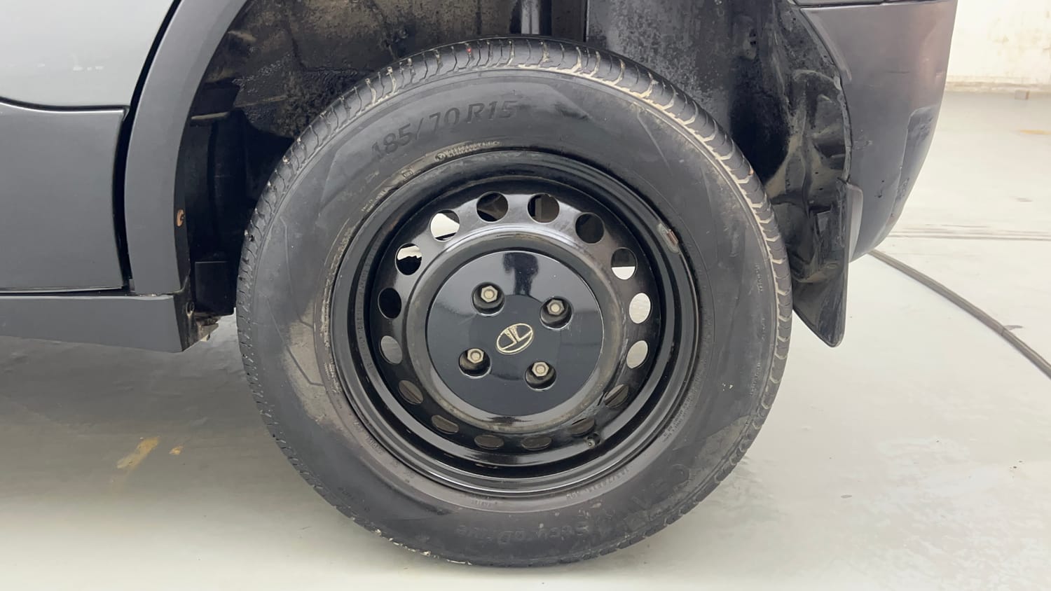 Used 2022 Tata Punch Pure MT Petrol Manual tyres LEFT REAR TYRE RIM VIEW
