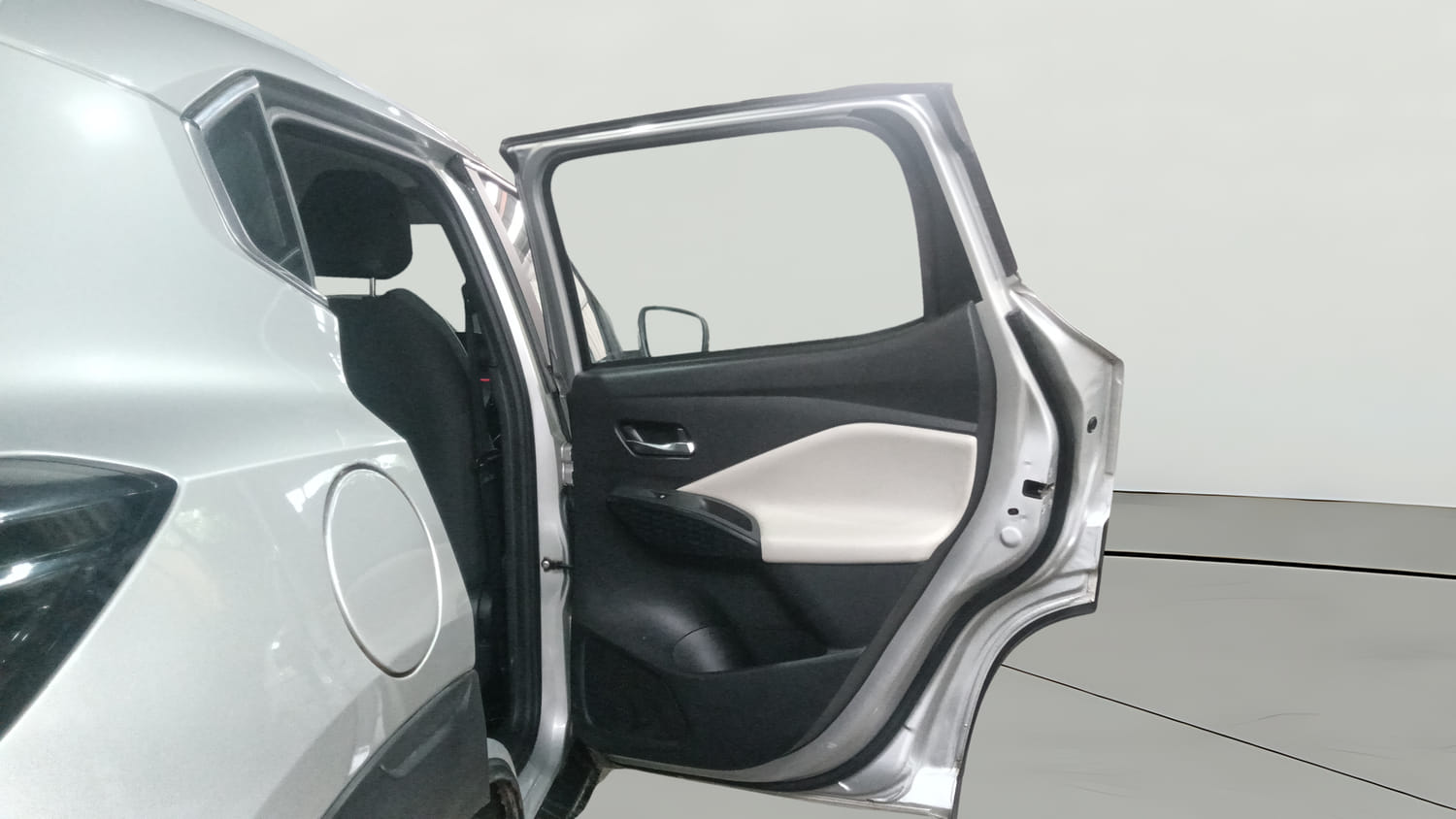 Used 2025 Nissan Magnite Tekna B4D 1.0 Petrol MT Petrol Manual interior RIGHT REAR DOOR OPEN VIEW