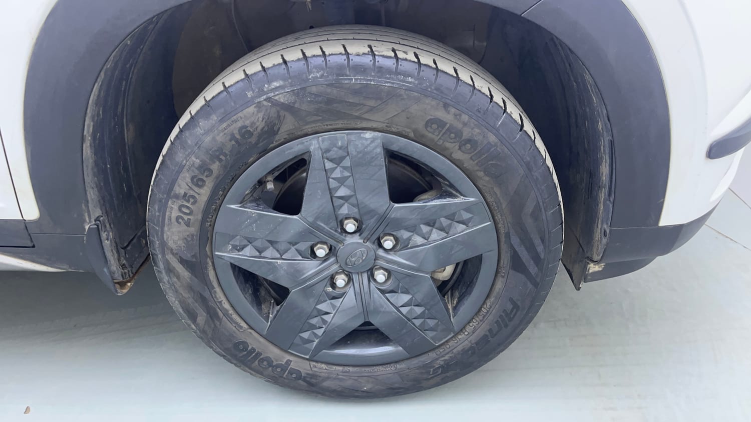Used 2022 Hyundai Creta S 1.5 Petrol iMT Petrol Manual tyres RIGHT FRONT TYRE RIM VIEW