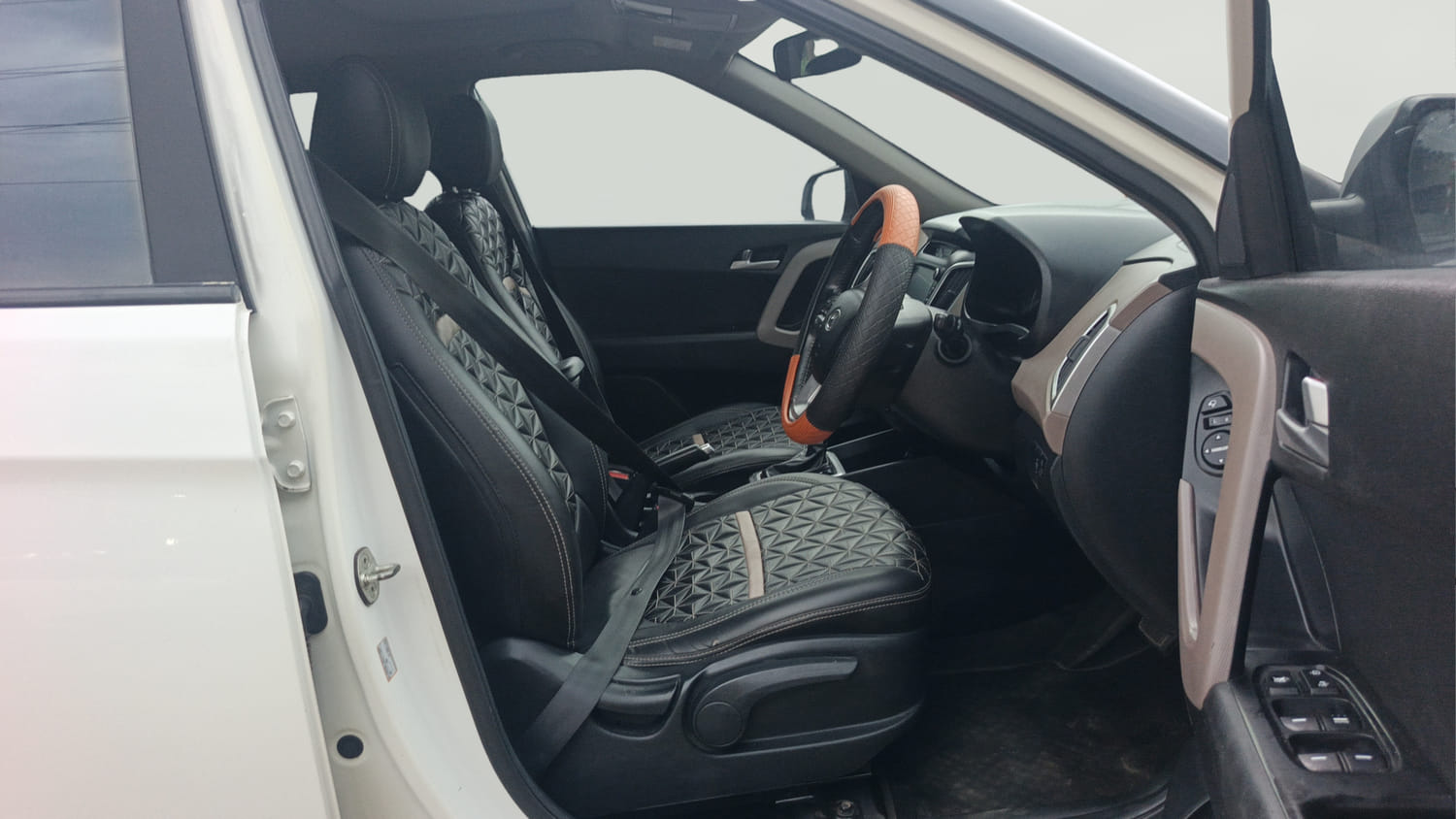 Used 2019 Hyundai Creta SX 1.6 AT CRDi Diesel Automatic interior RIGHT SIDE FRONT DOOR CABIN VIEW