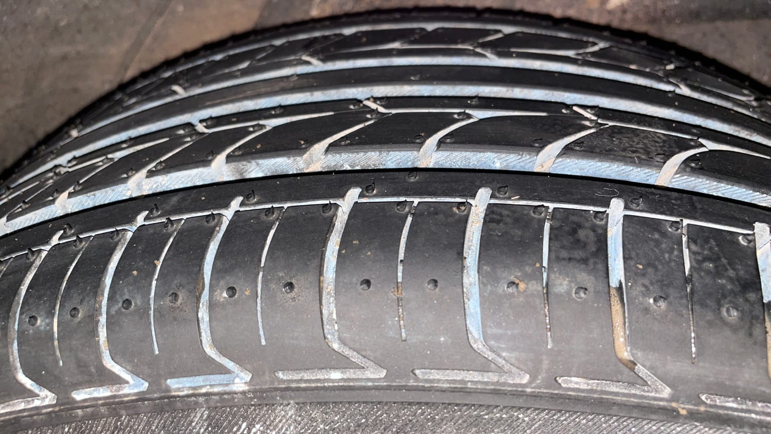 Used 2014 Hyundai Verna Fluidic 1.6 VTVT SX Petrol Manual tyres LEFT REAR TYRE TREAD VIEW