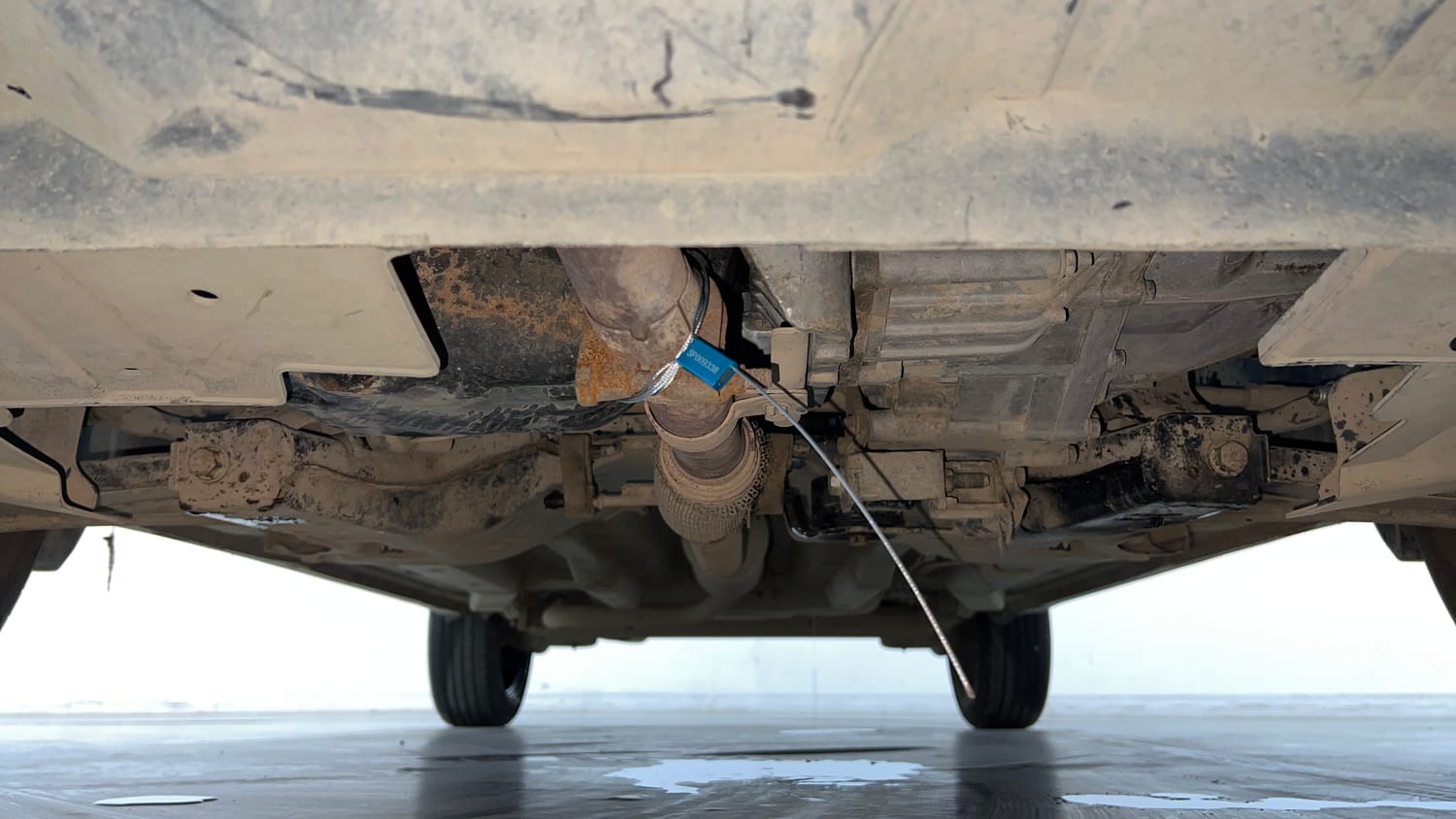 Used 2018 Tata Nexon XM Petrol Manual extra FRONT LEFT UNDERBODY VIEW