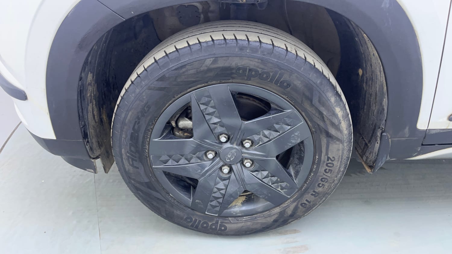Used 2022 Hyundai Creta S 1.5 Petrol iMT Petrol Manual tyres LEFT FRONT TYRE RIM VIEW