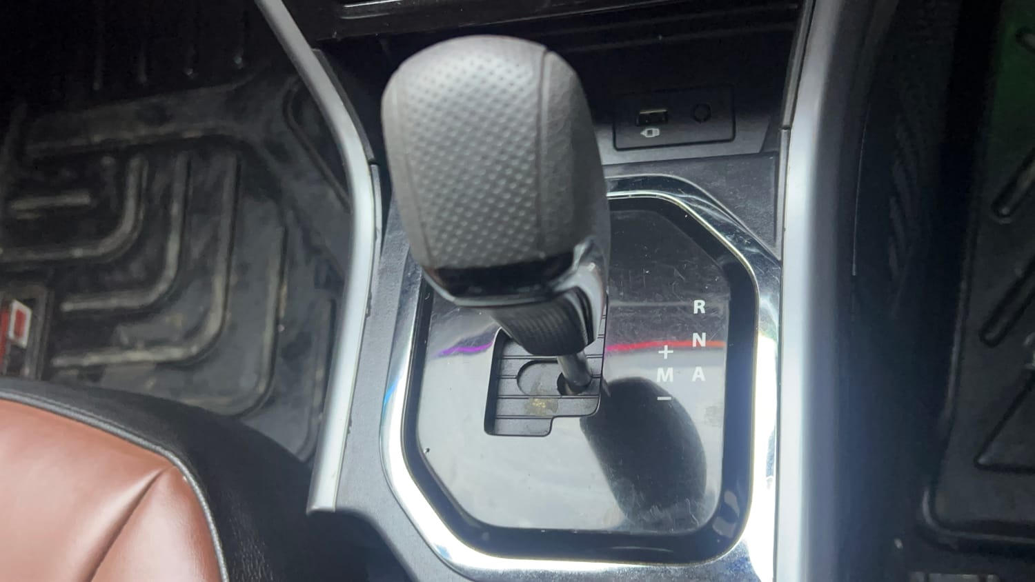 Used 2024 Tata Nexon XMA (S) Petrol Automatic interior GEAR  KNOB VIEW