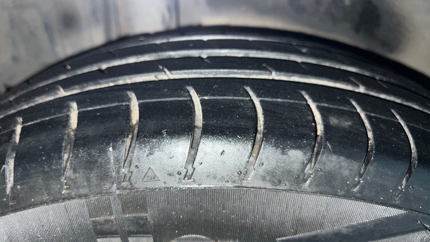 Used 2016 Maruti Suzuki Swift Dzire VXI Petrol + CNG (Outside Fitted) Cng Manual tyres RIGHT REAR TYRE TREAD VIEW