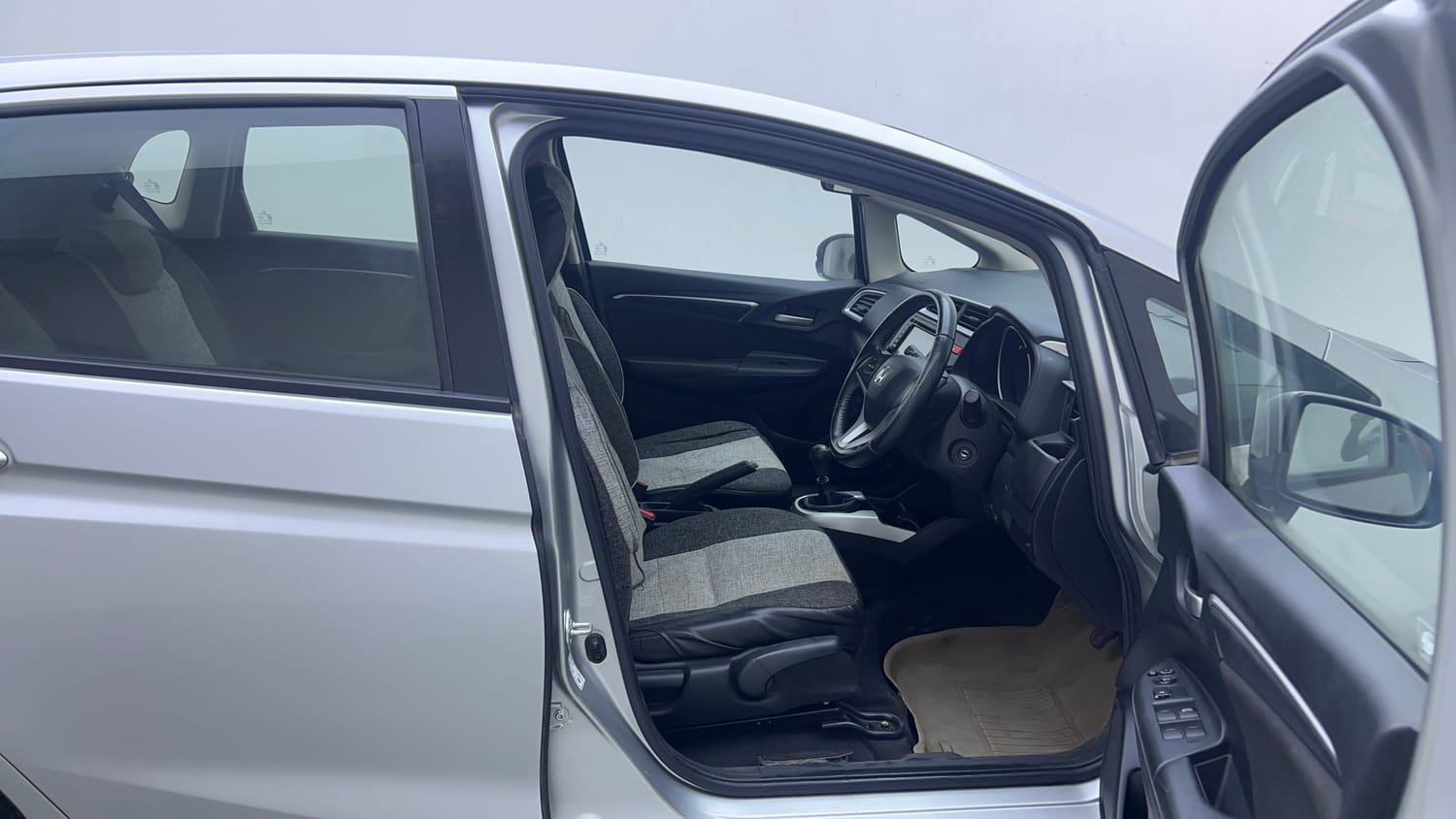 Used 2015 Honda Jazz VX Petrol Petrol Manual interior RIGHT SIDE FRONT DOOR CABIN VIEW