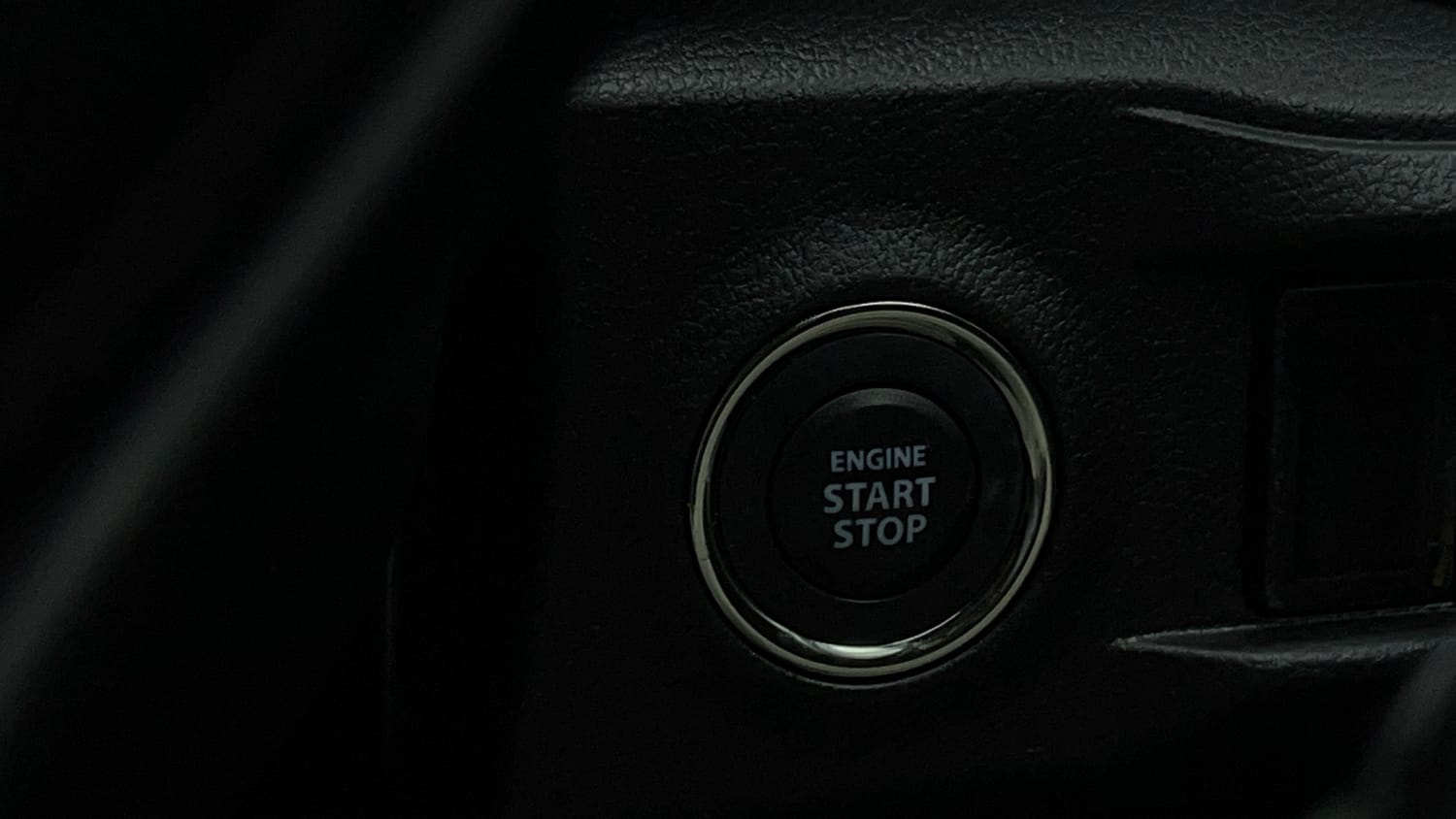 Used 2022 maruti-suzuki Vitara Brezza VXi Petrol Manual top_features Keyless start
