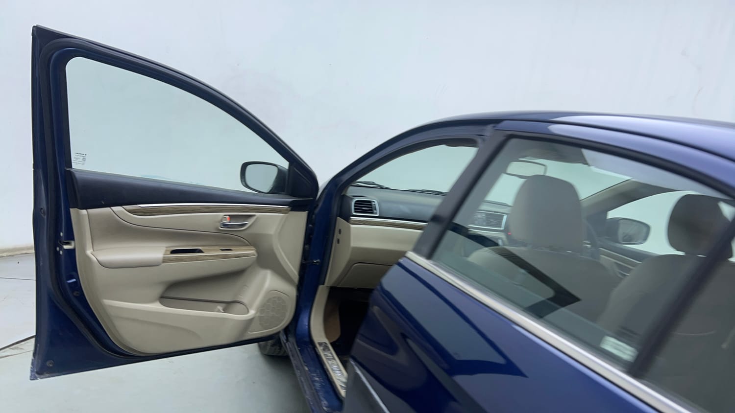 Used 2019 Maruti Suzuki Ciaz Alpha Hybrid 1.5 AT Petrol Automatic interior LEFT FRONT DOOR OPEN VIEW