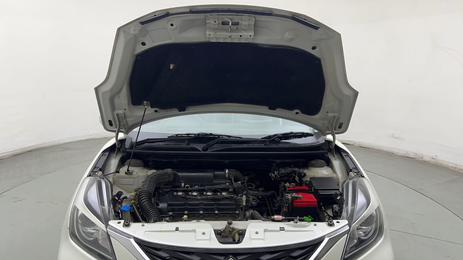 Used 2021 Maruti Suzuki Baleno Zeta Petrol Manual engine ENGINE & BONNET OPEN FRONT VIEW