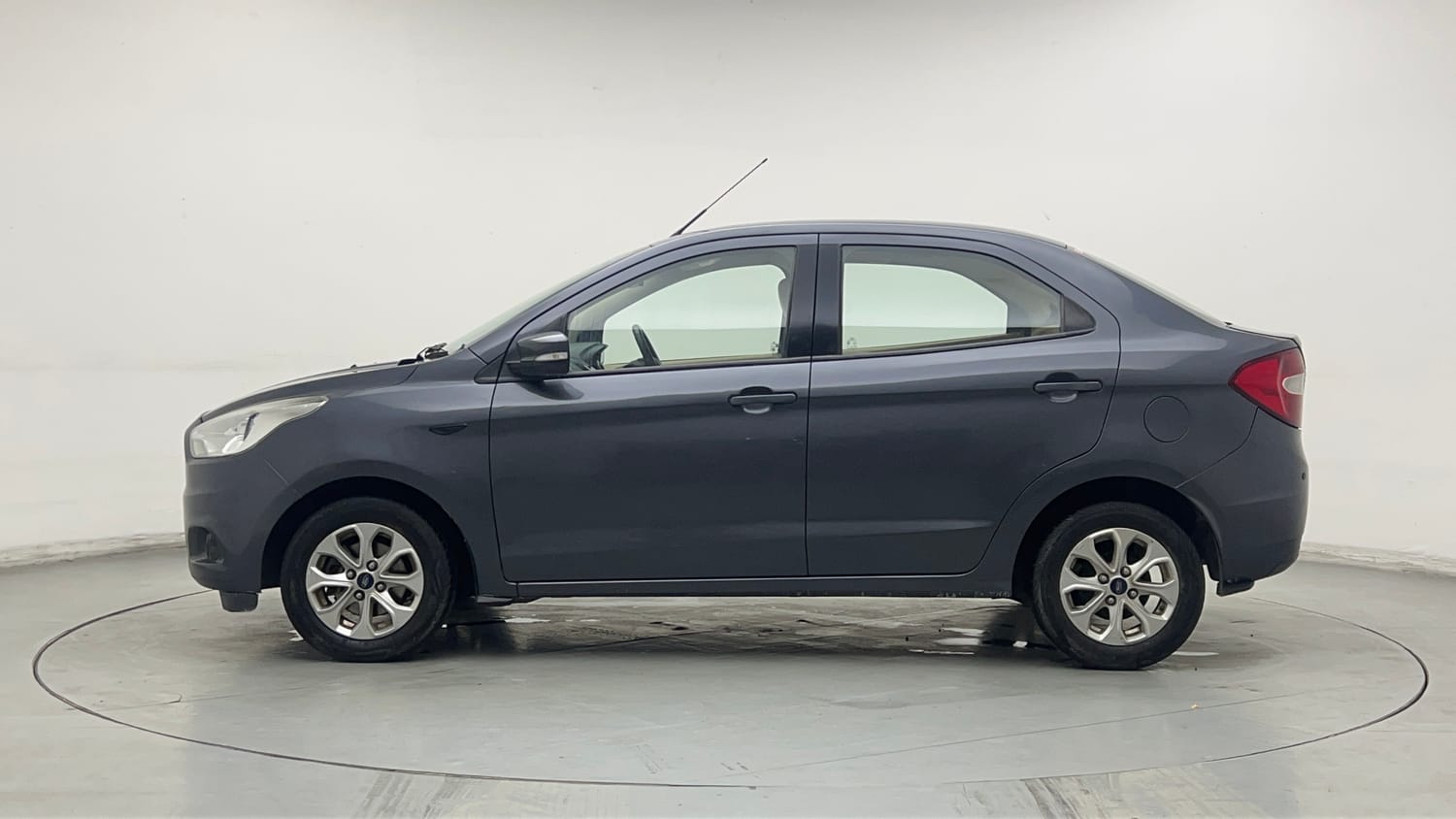 Used 2018 Ford Figo Aspire Titanium 1.2 Ti-VCT Petrol Manual exterior LEFT SIDE VIEW