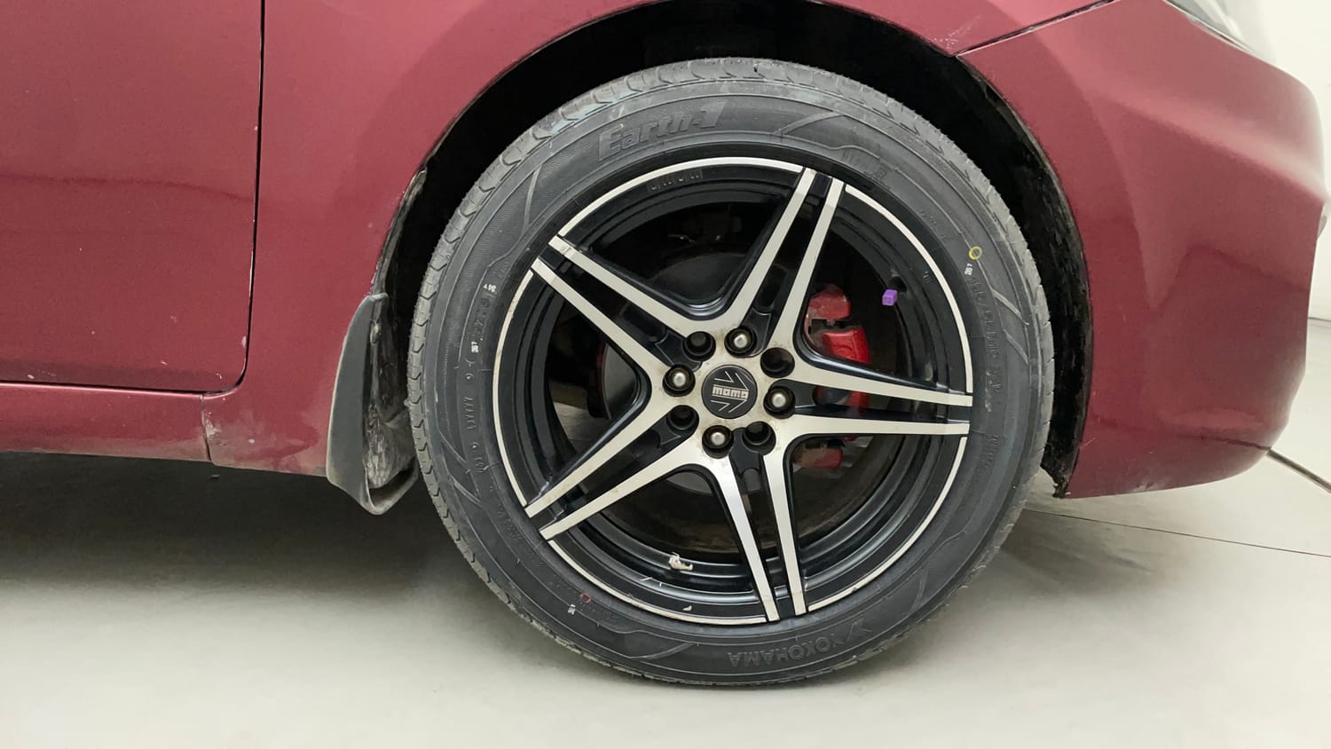 Used 2014 Hyundai Verna Fluidic 1.6 VTVT SX Petrol Manual tyres RIGHT FRONT TYRE RIM VIEW