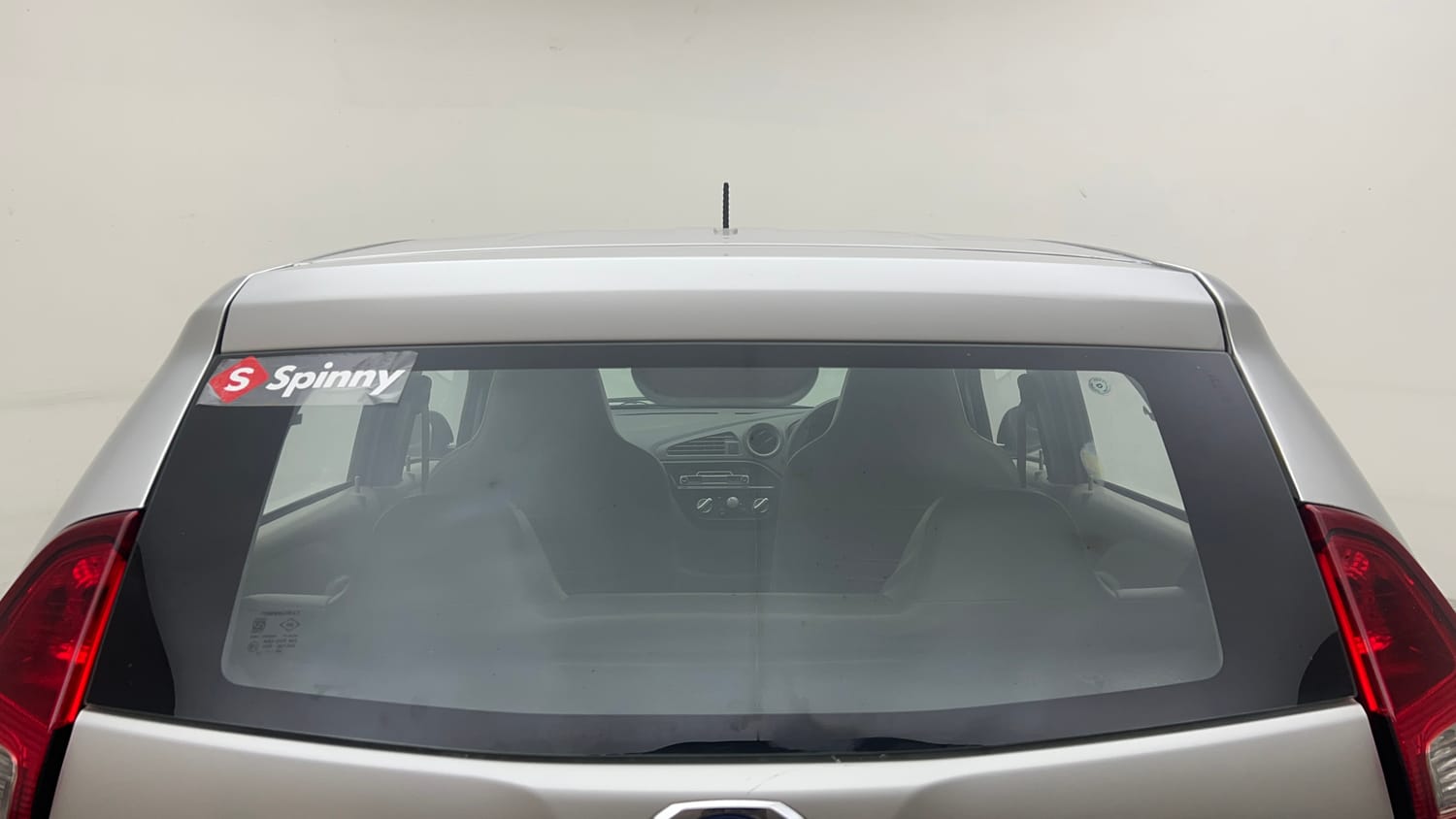 Used 2017 Datsun Redi-GO S Petrol Manual exterior BACK WINDSHIELD VIEW