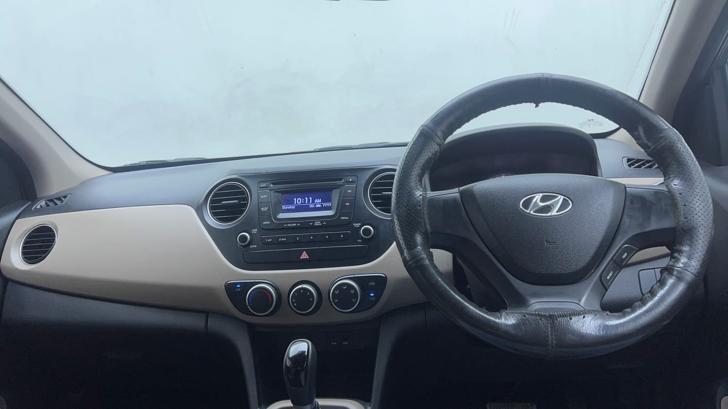 Used 2014 Hyundai Grand i10 Sportz AT 1.2 Kappa VTVT Petrol Automatic interior DASHBOARD VIEW
