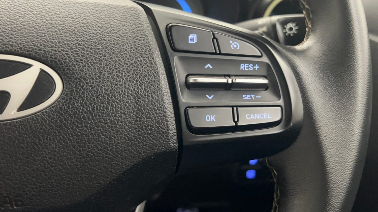 Used 2024 Hyundai Exter SX (O) Connect 1.2 AMT Petrol Automatic top_features Cruise control
