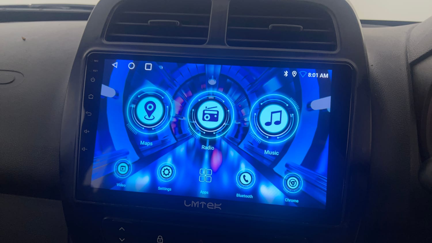 Used 2020 Renault Kwid RXL Petrol Manual top_features Integrated (in-dash) music system
