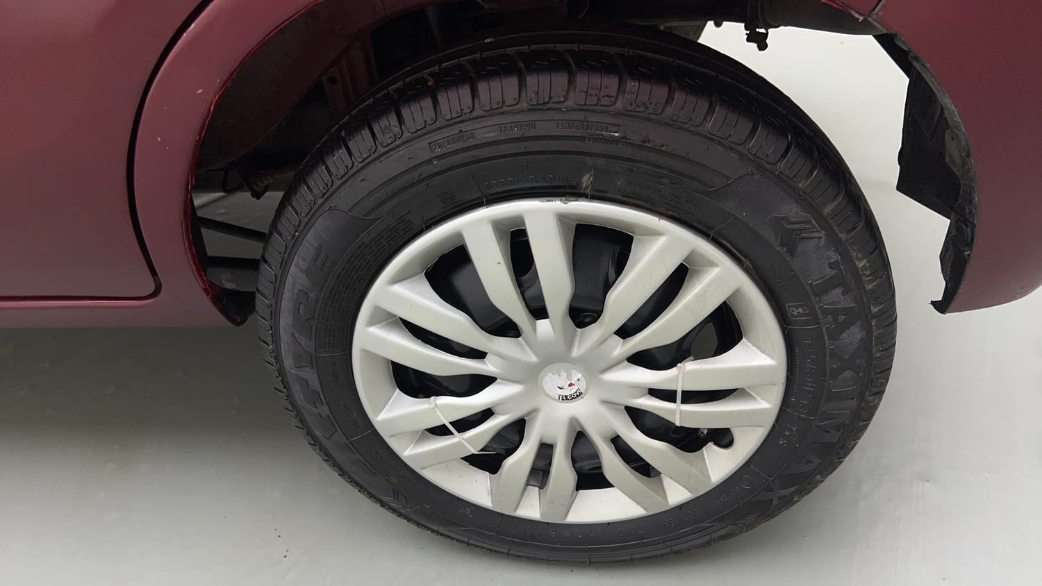 Used 2015 Maruti Suzuki Alto K10 VXi Petrol Manual tyres LEFT REAR TYRE RIM VIEW