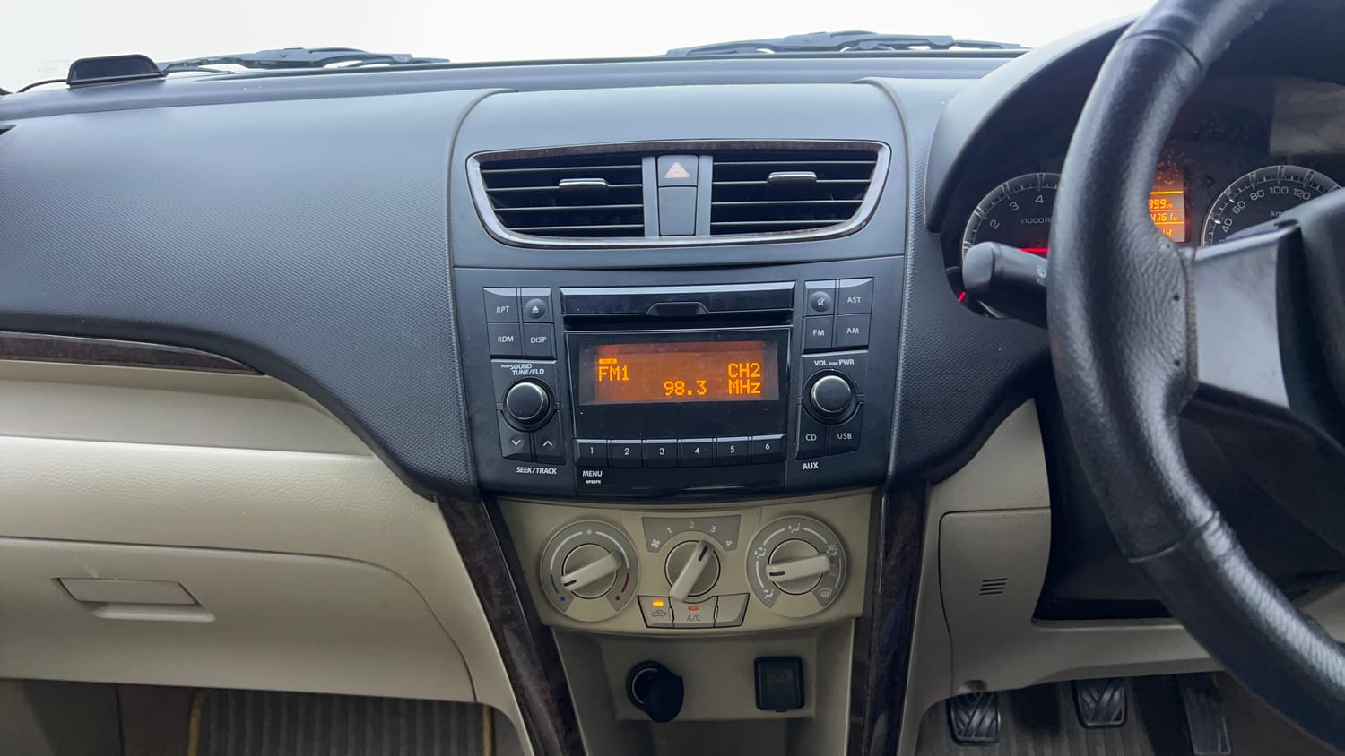 Used 2015 Maruti Suzuki Swift Dzire VXI Petrol Manual interior MUSIC SYSTEM & AC CONTROL VIEW