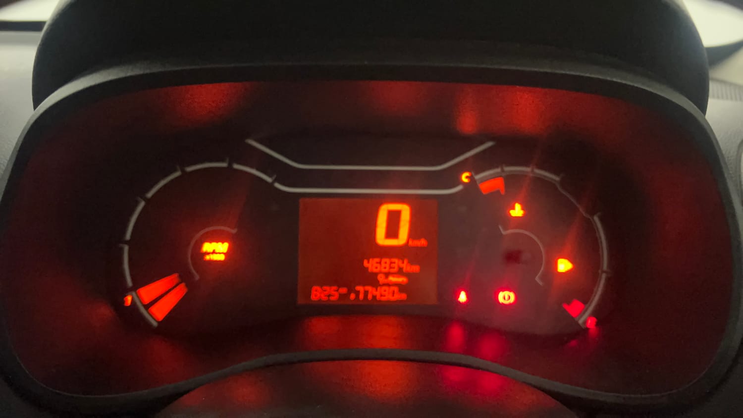 Used 2020 Renault Kwid RXL Petrol Manual interior CLUSTERMETER VIEW