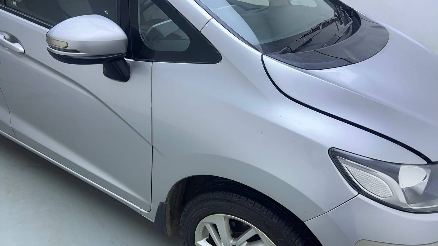 Used 2015 Honda Jazz VX Petrol Petrol Manual dents MINOR SCRATCH