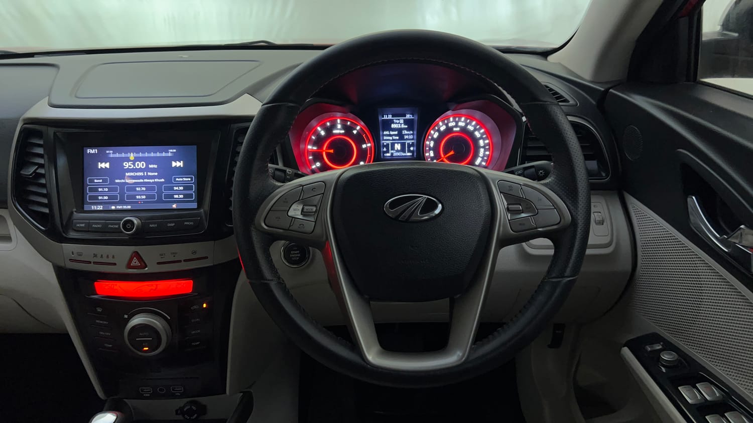 Used 2021 Mahindra XUV 300 W8 (O) 1.5 Diesel AMT Dual Tone Diesel Automatic interior STEERING VIEW