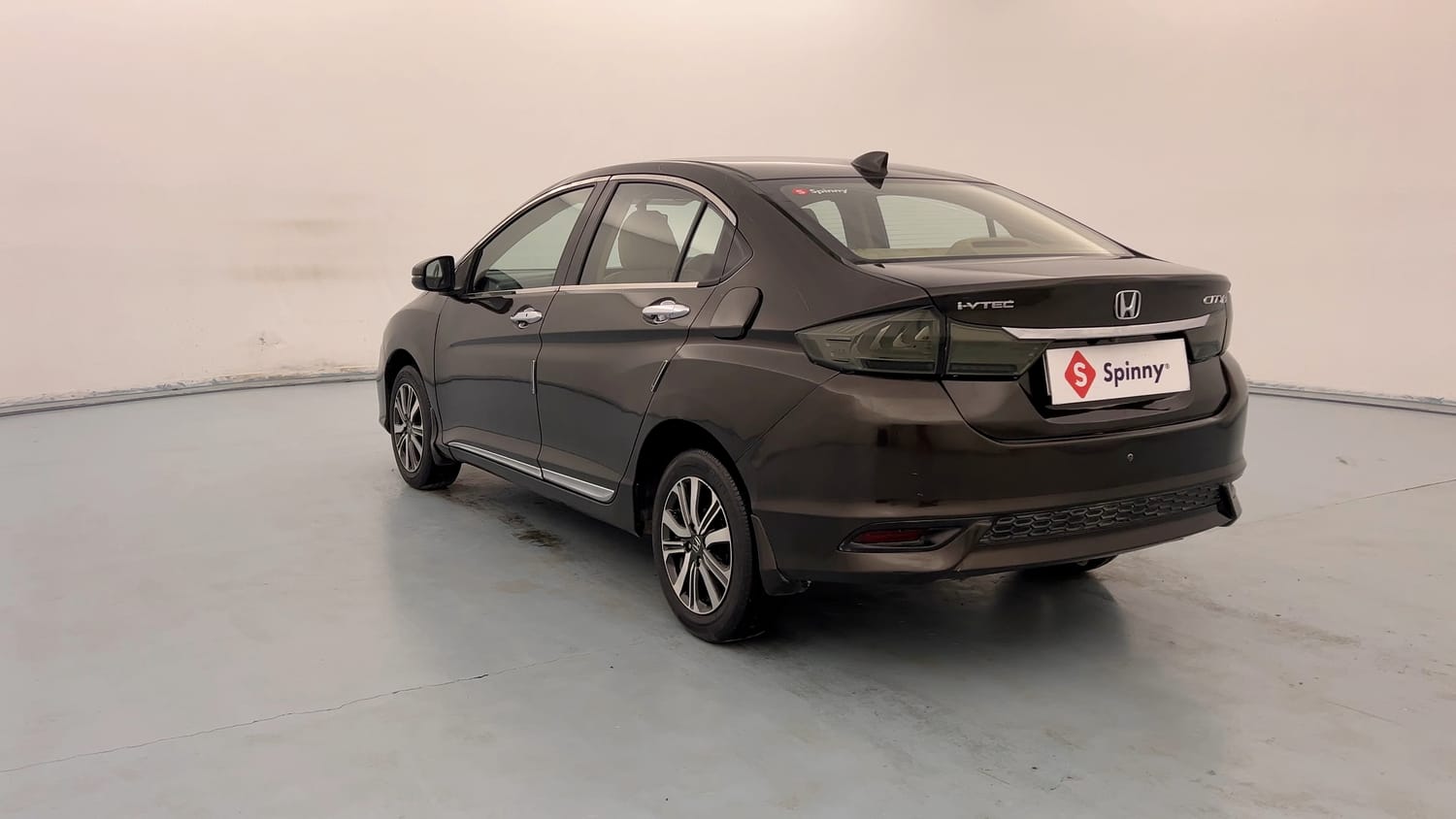 Used 2018 Honda City V Petrol Petrol Manual exterior LEFT REAR CORNER VIEW