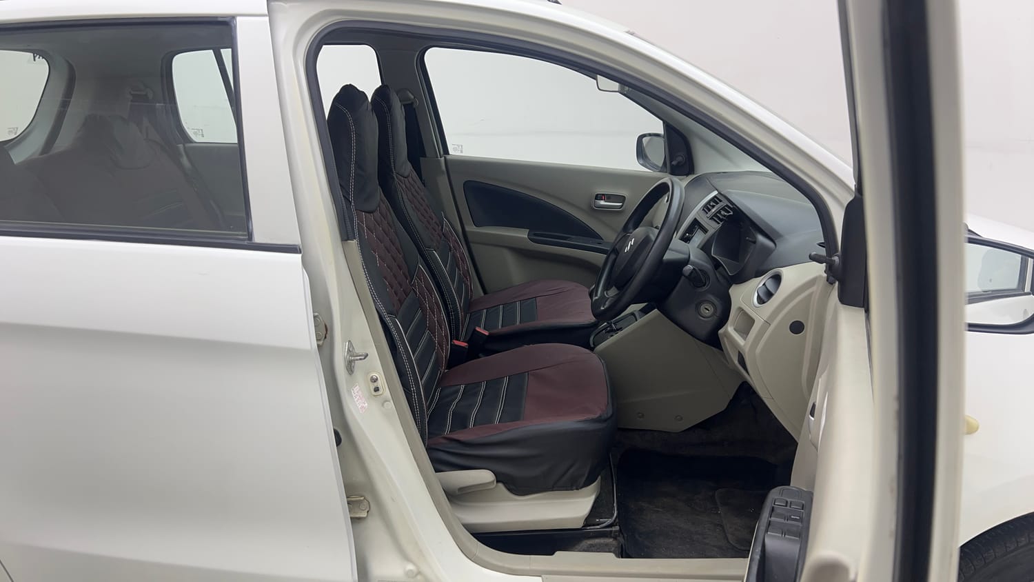 Used 2015 Maruti Suzuki Celerio VXi AMT Petrol Automatic interior RIGHT SIDE FRONT DOOR CABIN VIEW