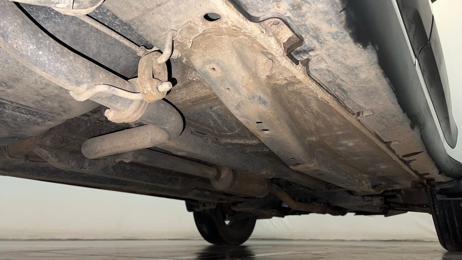 Used 2022 Tata Nexon XZA Plus (Premium) Petrol Automatic extra REAR RIGHT UNDERBODY VIEW