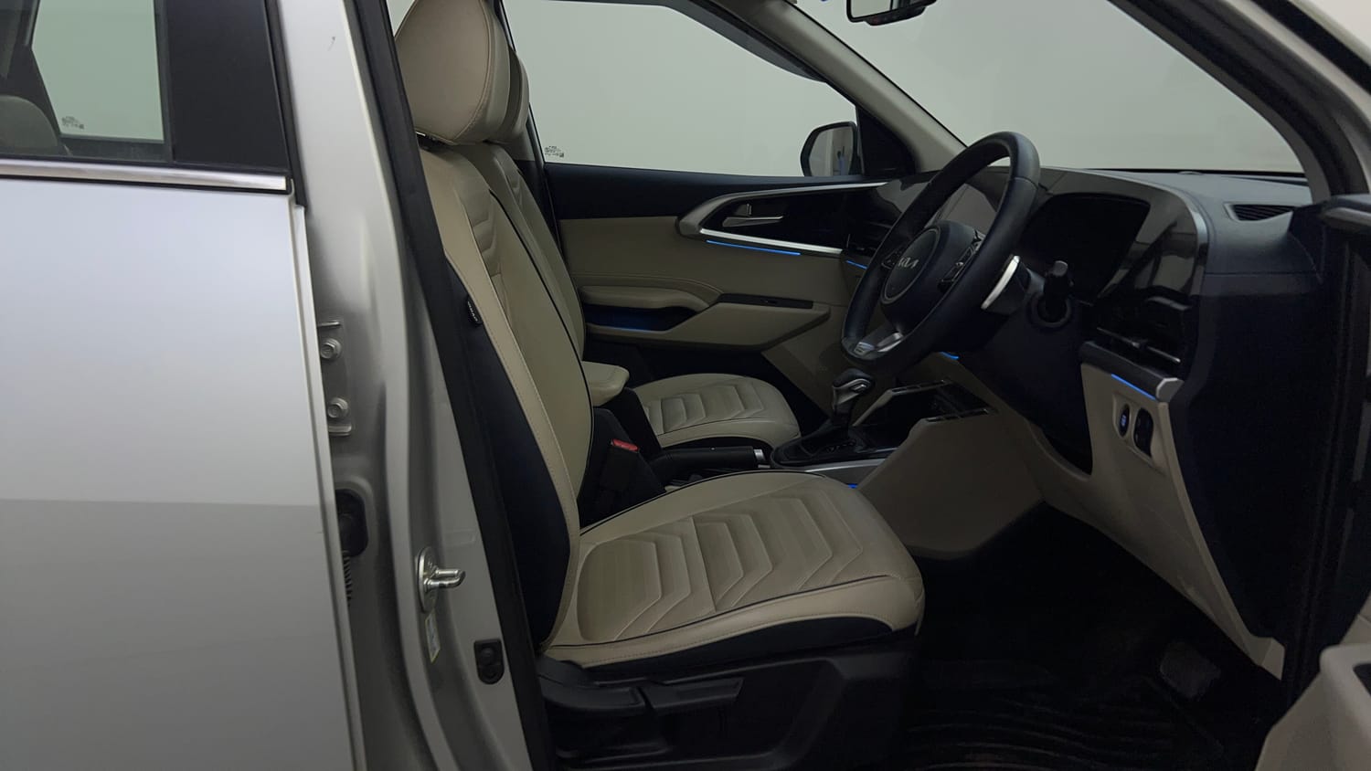 Used 2024 Kia Carens Luxury Plus 1.5 Turbo Petrol DCT 7 STR Petrol Automatic interior RIGHT SIDE FRONT DOOR CABIN VIEW