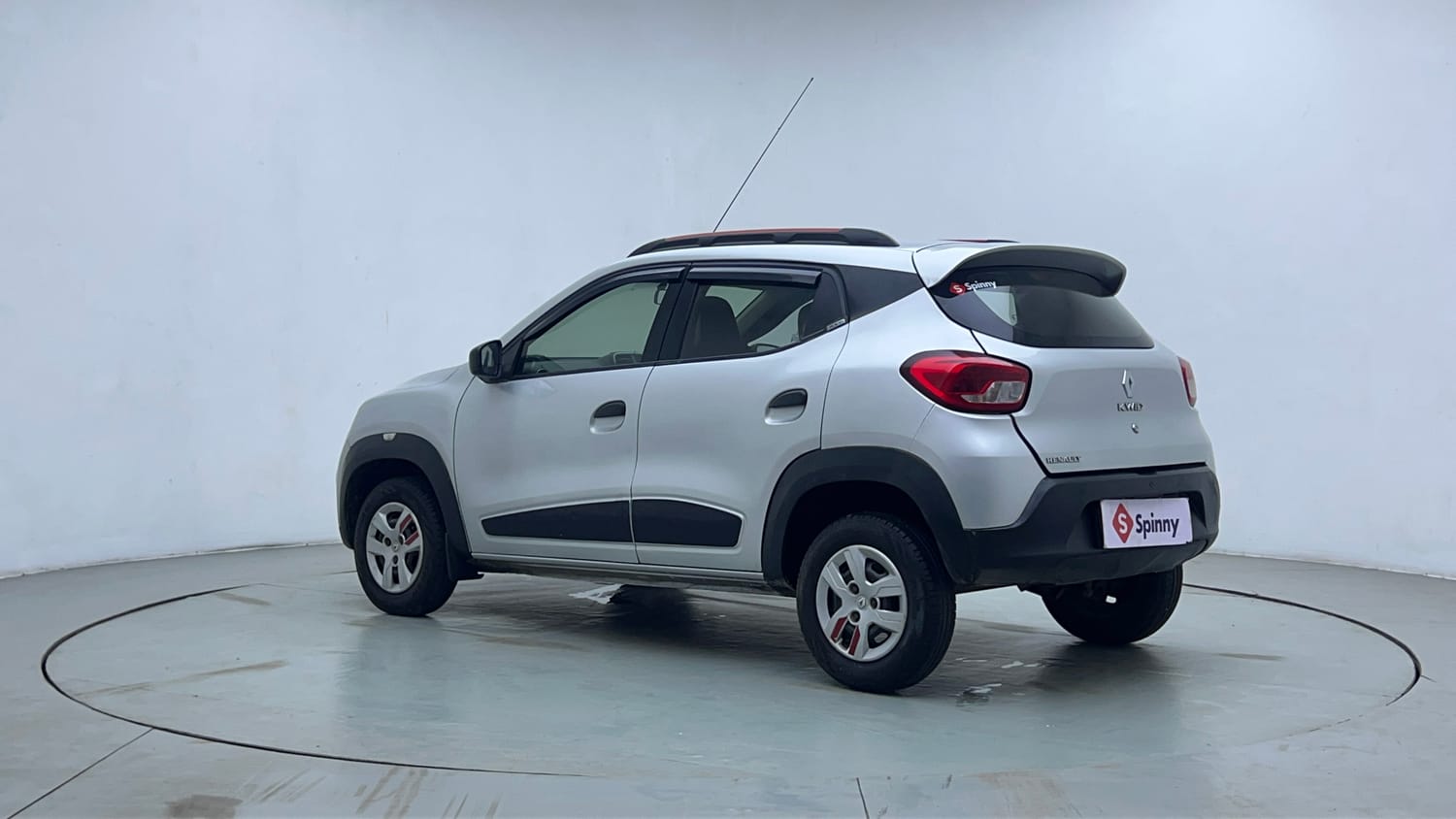 Used 2017 Renault Kwid RXT Petrol Manual exterior LEFT REAR CORNER VIEW