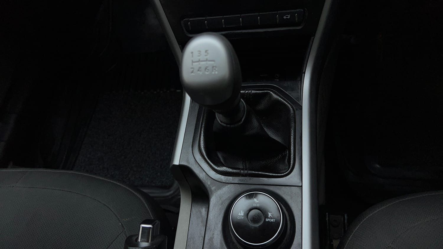 Used 2018 Tata Nexon XM Petrol Manual interior GEAR  KNOB VIEW