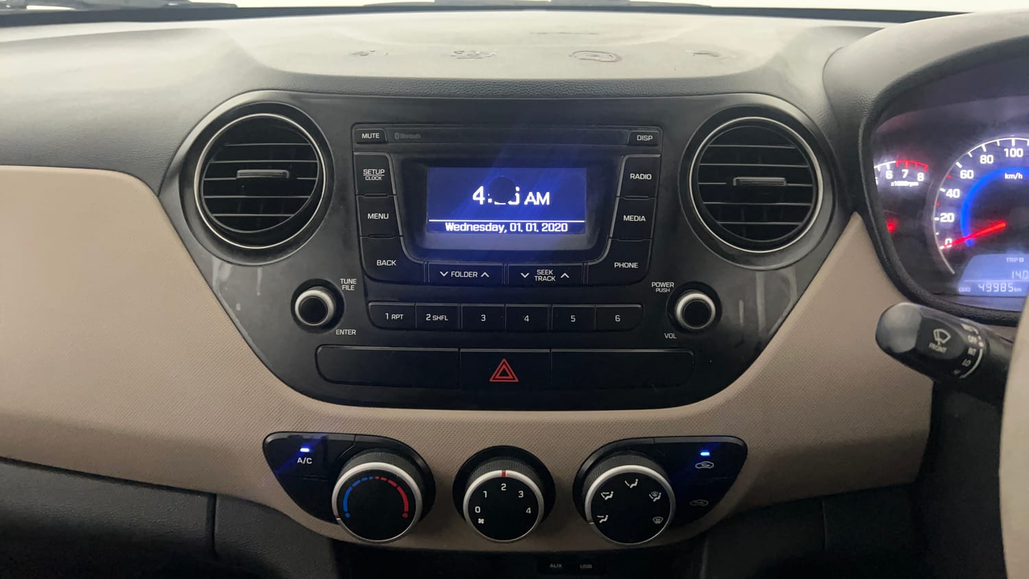 Used 2018 Hyundai Grand i10 Magna 1.2 Kappa VTVT Petrol Manual interior MUSIC SYSTEM & AC CONTROL VIEW