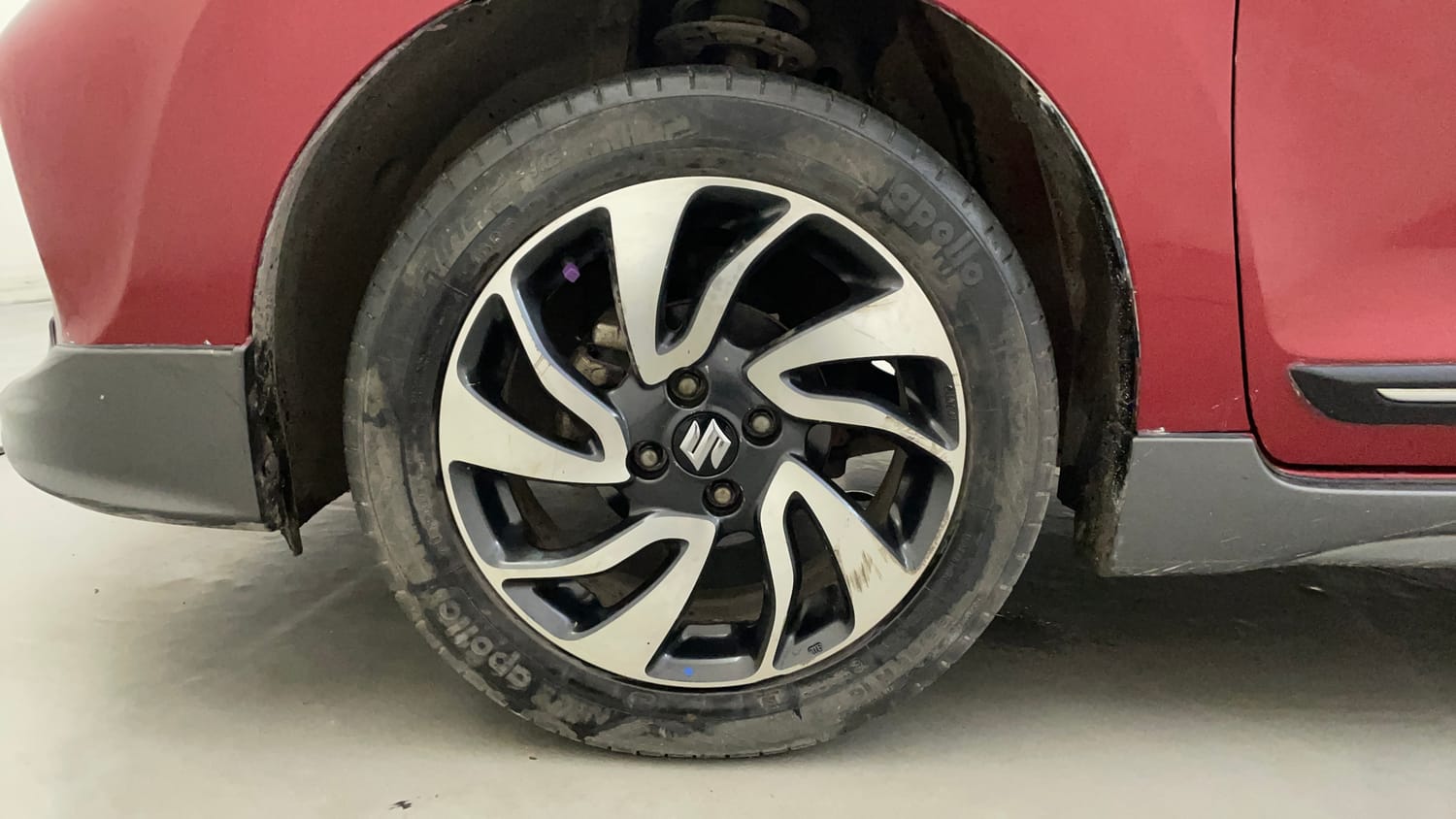 Used 2019 Maruti Suzuki Baleno Zeta Petrol Manual tyres LEFT FRONT TYRE RIM VIEW