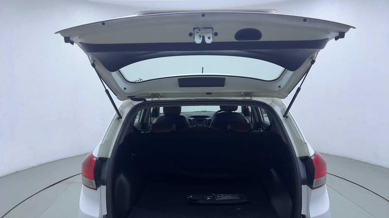 Used 2019 Hyundai Creta EX 1.6 Petrol Petrol Manual interior DICKY DOOR OPEN VIEW