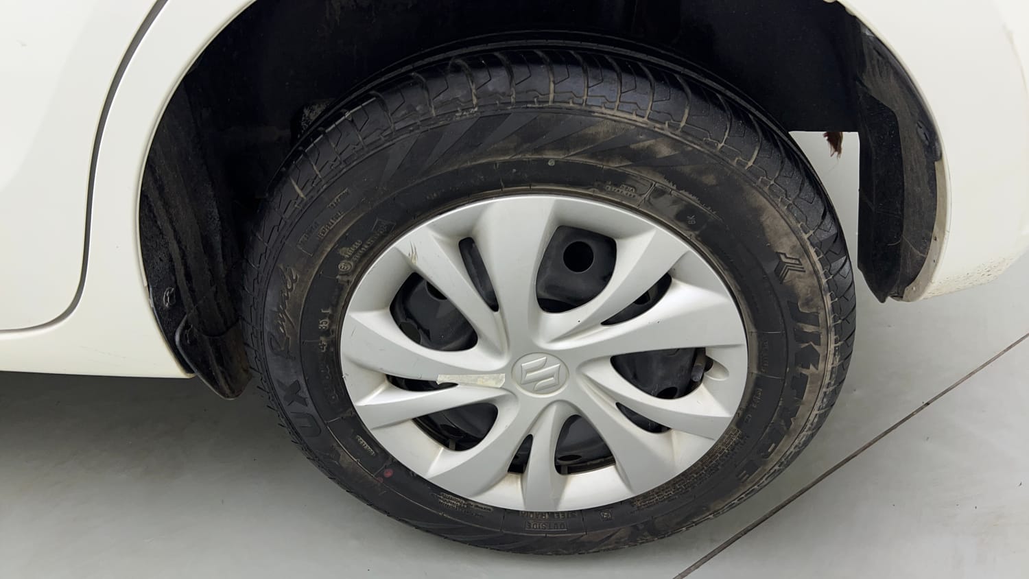 Used 2023 Maruti Suzuki Swift VXi Petrol Manual tyres LEFT REAR TYRE RIM VIEW