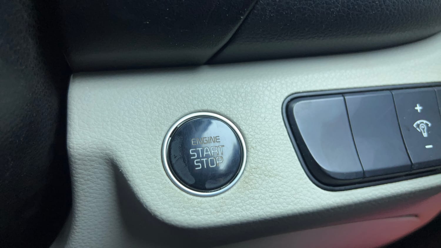 Used 2020 Kia Seltos HTX IVT 1.5 Petrol Automatic top_features Keyless start