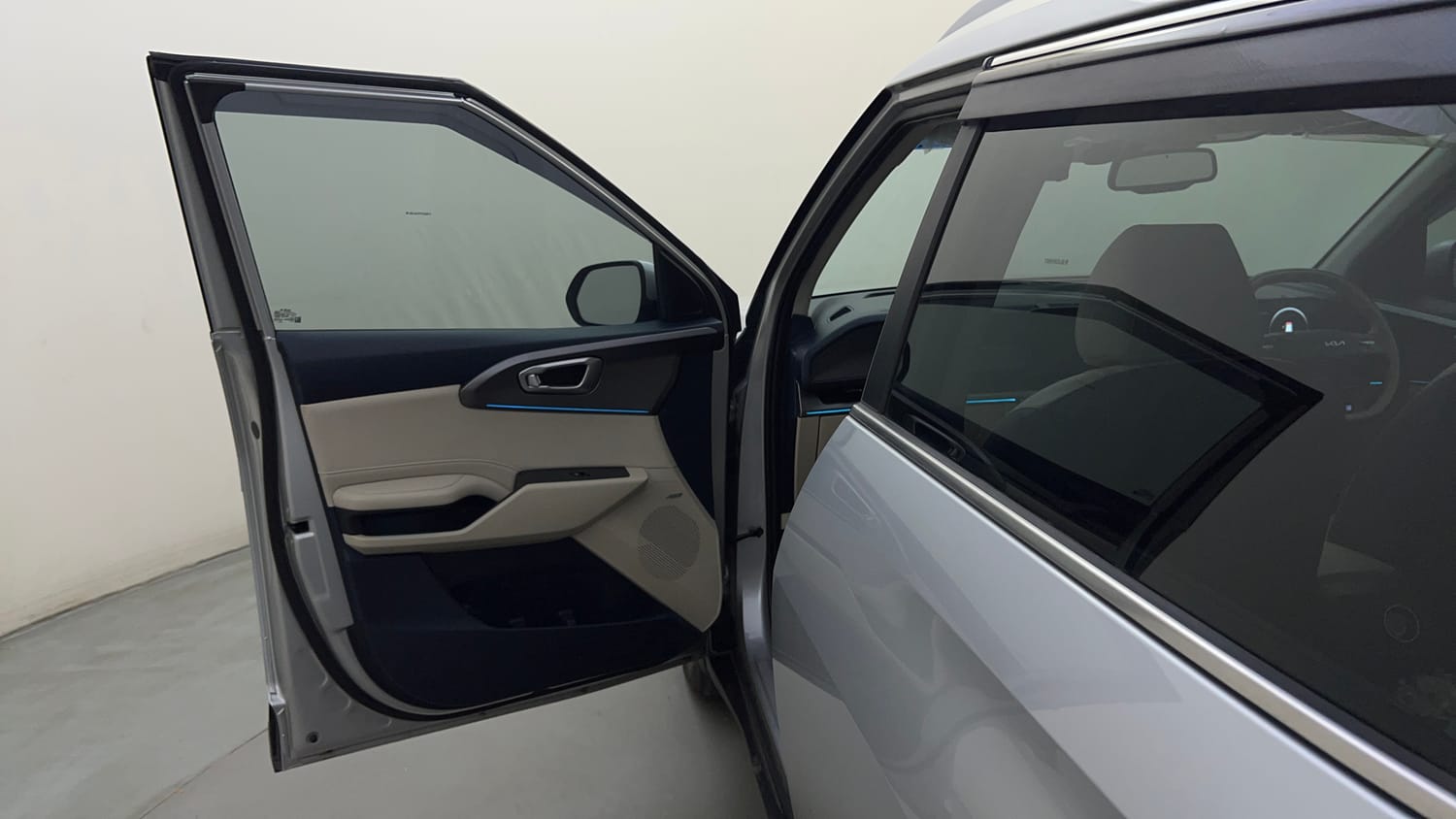 Used 2025 Kia Carens Clavis HTX Plus 1.5 Turbo Petrol 7STR MT Petrol Manual interior LEFT FRONT DOOR OPEN VIEW