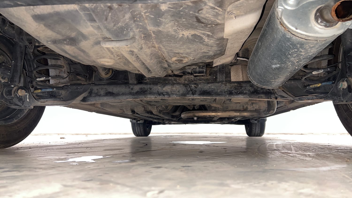Used 2016 Hyundai Elite i20 Sportz 1.2 Petrol Manual extra REAR UNDERBODY VIEW (TAKEN FROM REAR)