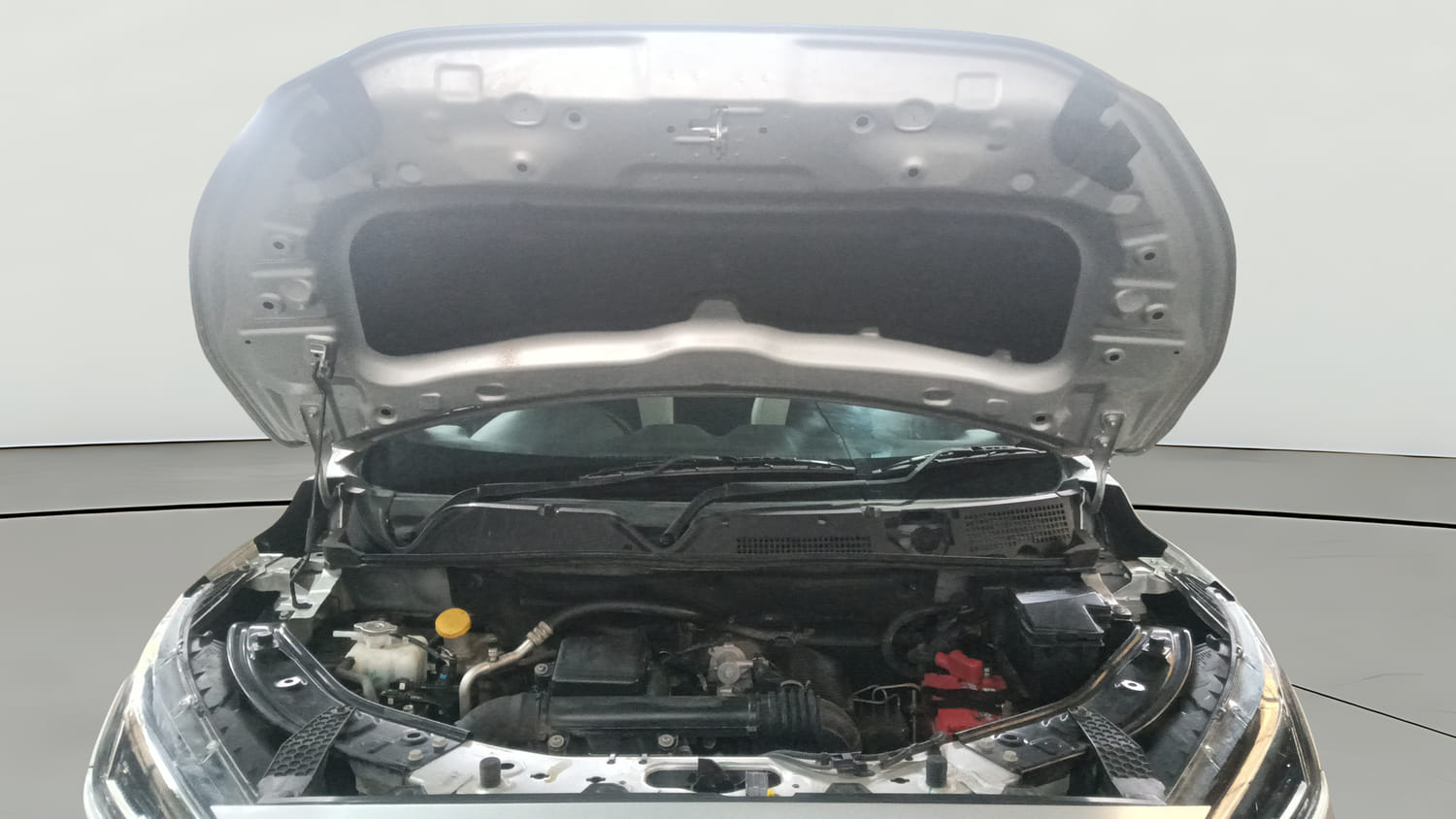 Used 2025 Nissan Magnite Tekna B4D 1.0 Petrol MT Petrol Manual engine ENGINE & BONNET OPEN FRONT VIEW