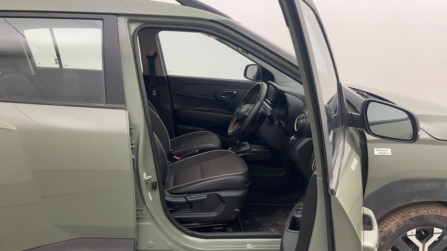 Used 2024 Hyundai Exter SX (O) Connect 1.2 AMT Petrol Automatic interior RIGHT SIDE FRONT DOOR CABIN VIEW