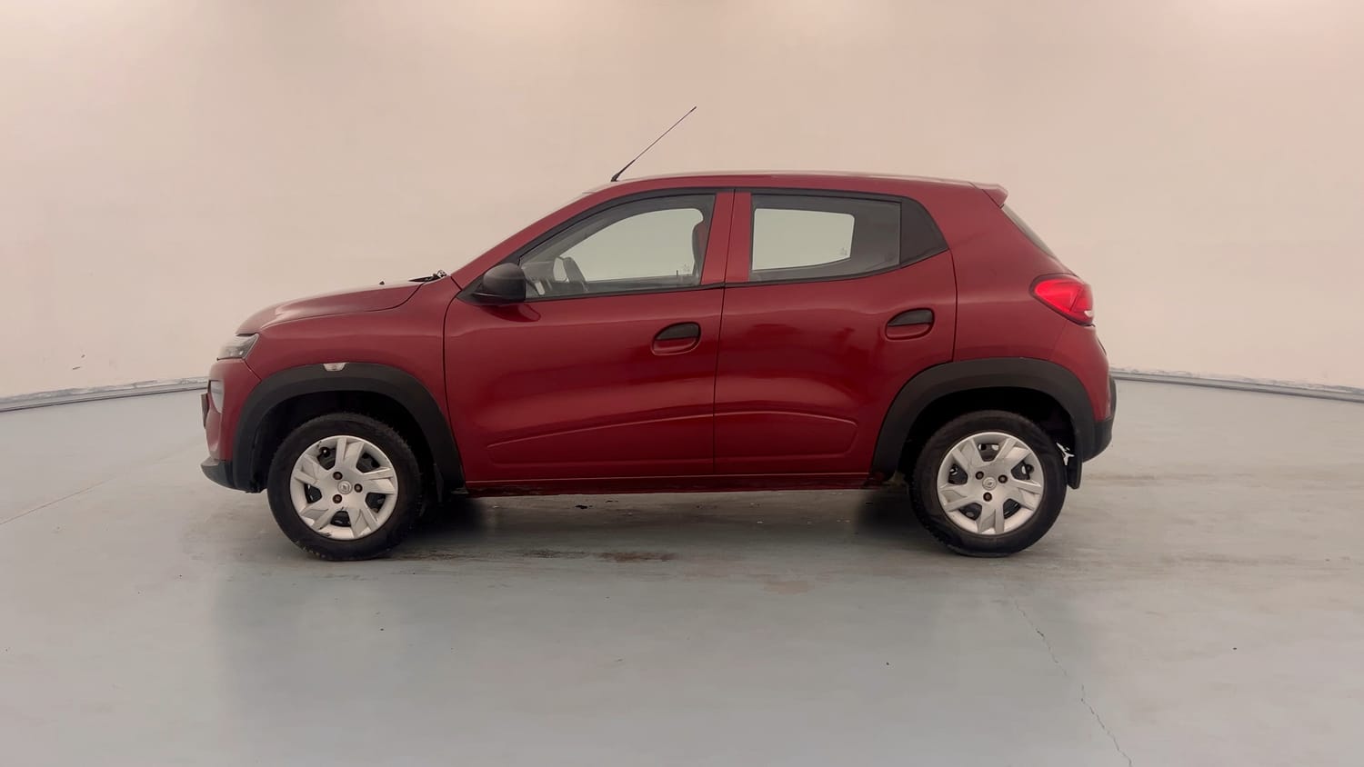 Used 2020 Renault Kwid RXL Petrol Manual exterior LEFT SIDE VIEW