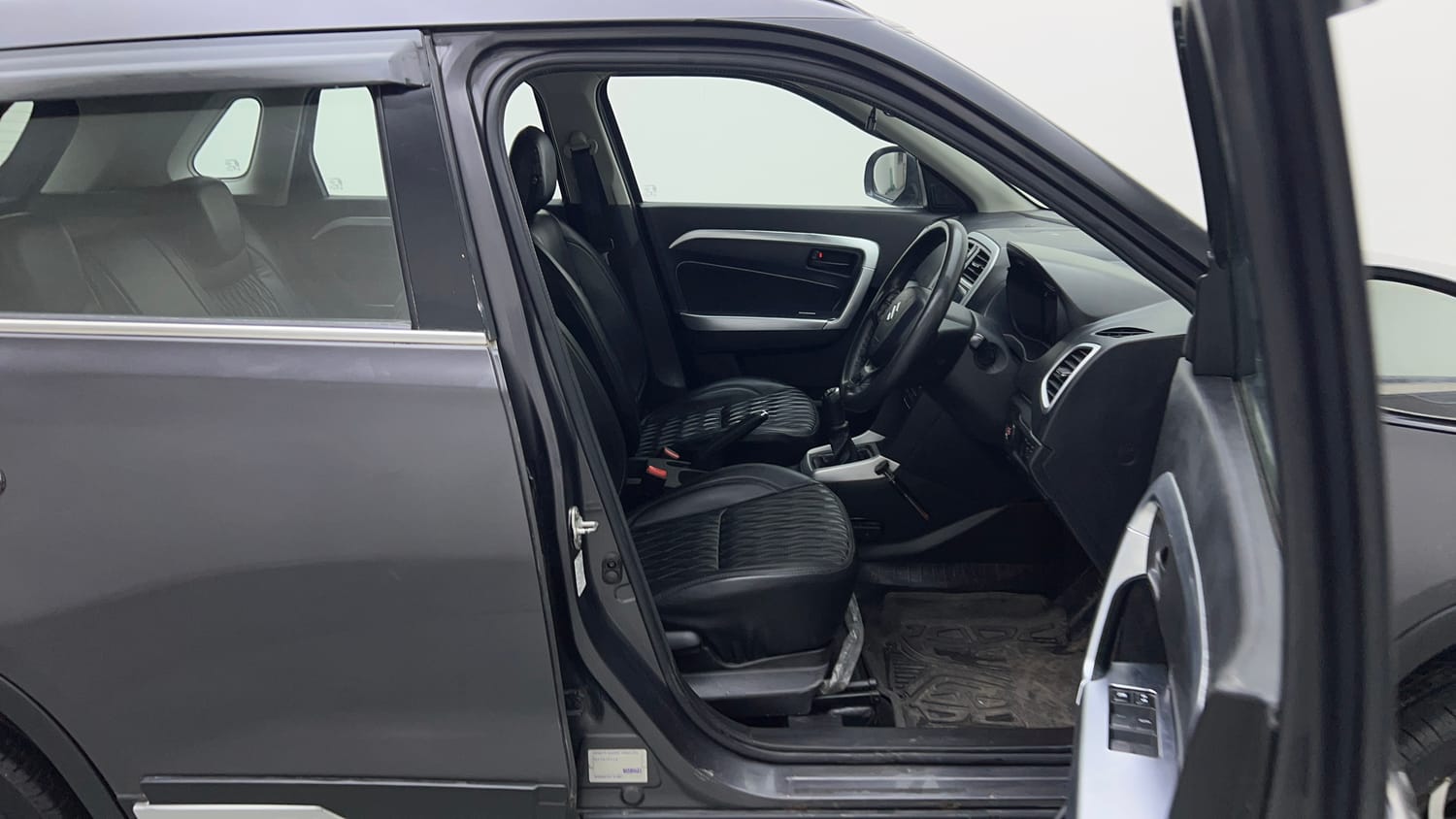 Used 2022 maruti-suzuki Vitara Brezza VXi Petrol Manual interior RIGHT SIDE FRONT DOOR CABIN VIEW