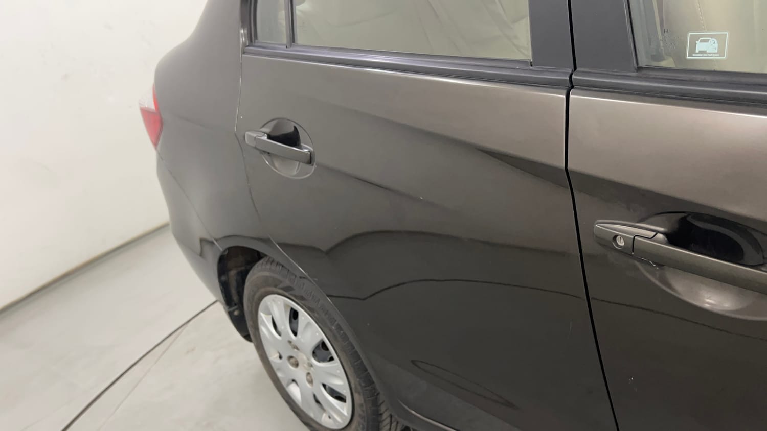 Used 2018 Honda Amaze 1.2 S i-VTEC Opt Petrol Manual dents MINOR SCRATCH