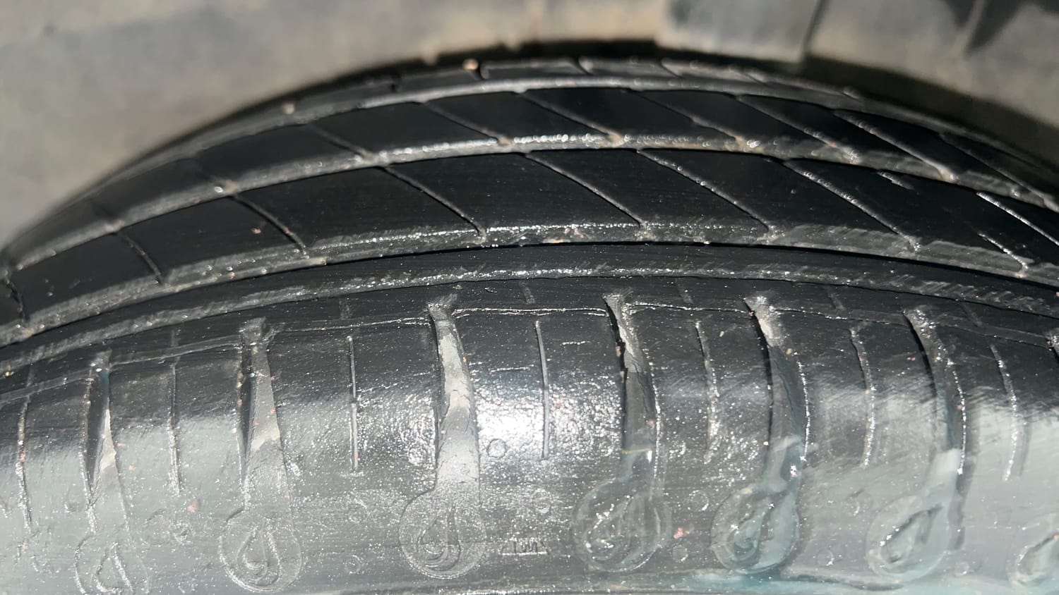 Used 2020 Renault Kwid RXL Petrol Manual tyres LEFT REAR TYRE TREAD VIEW