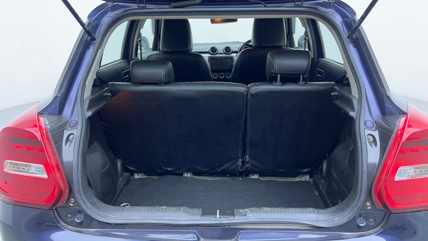 Used 2018 Maruti Suzuki Swift ZXi AMT Petrol Automatic interior DICKY INSIDE VIEW