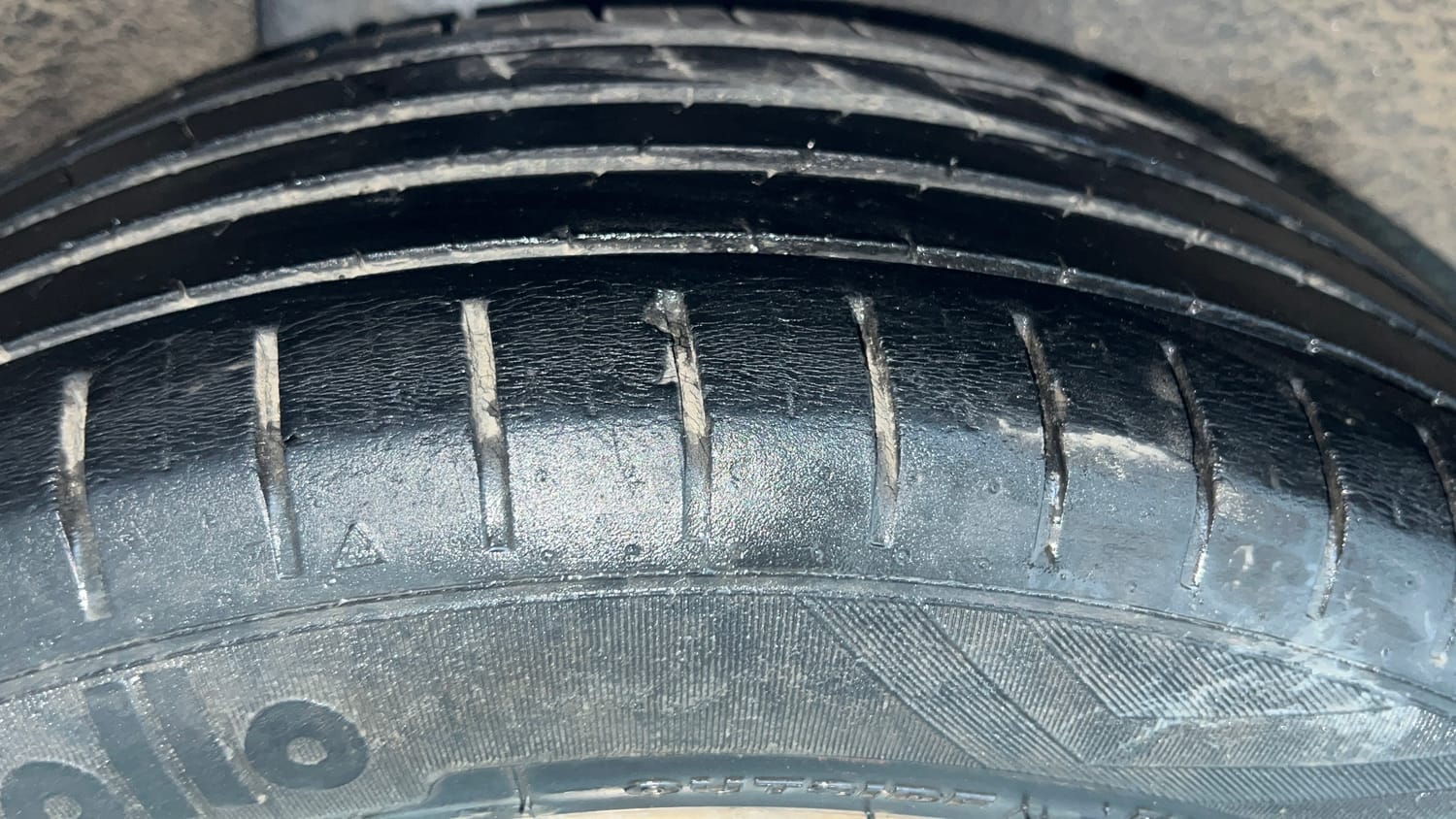 Used 2021 Maruti Suzuki Baleno Zeta Petrol Manual tyres RIGHT REAR TYRE TREAD VIEW