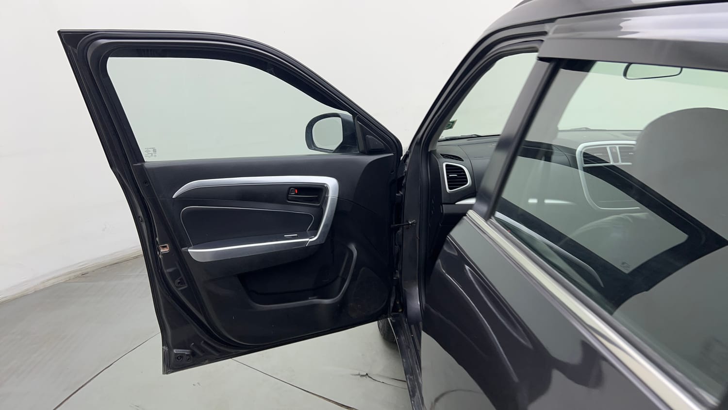 Used 2022 maruti-suzuki Vitara Brezza VXi Petrol Manual interior LEFT FRONT DOOR OPEN VIEW