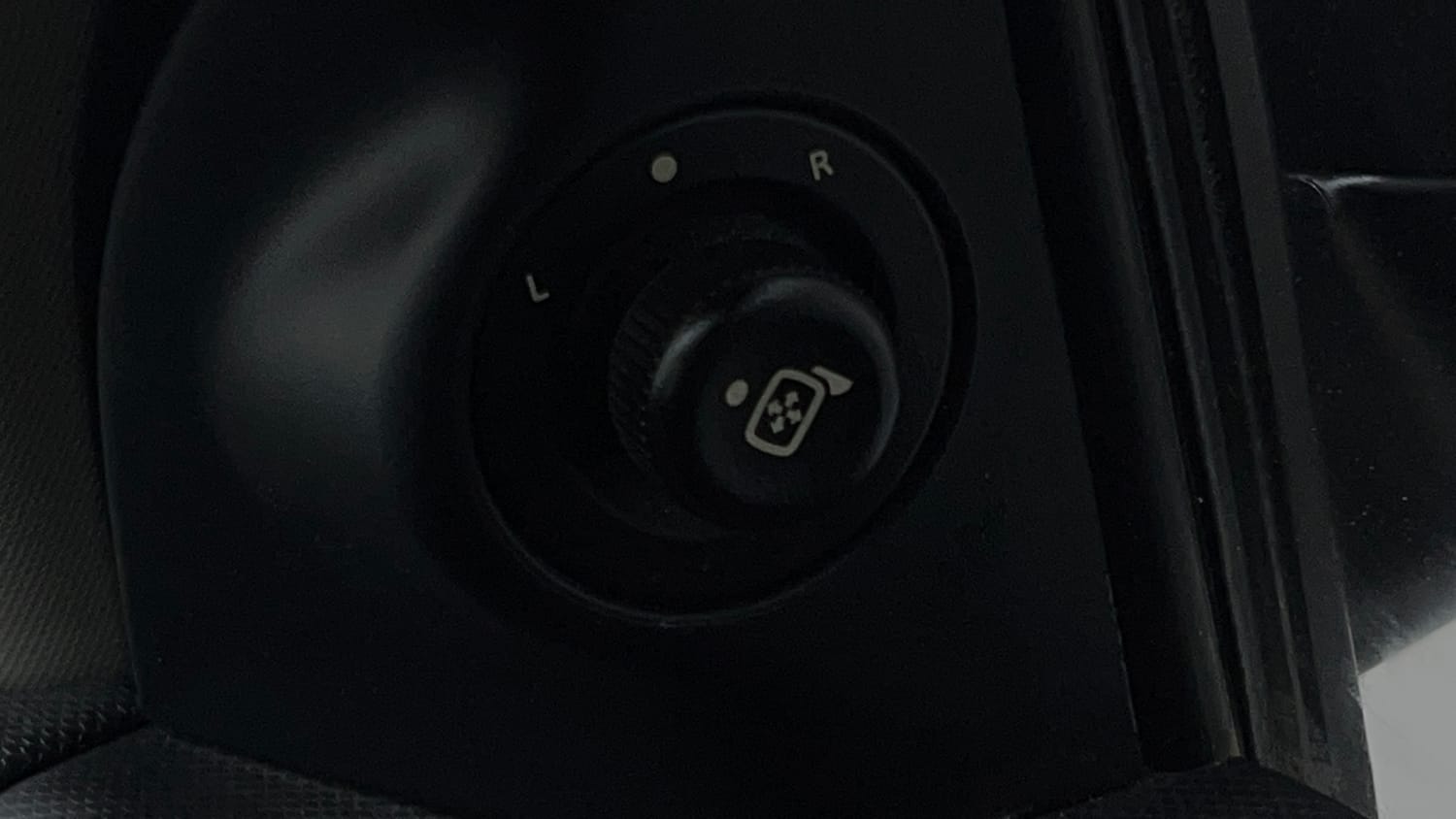 Used 2018 Tata Nexon XM Petrol Manual top_features Adjustable ORVM