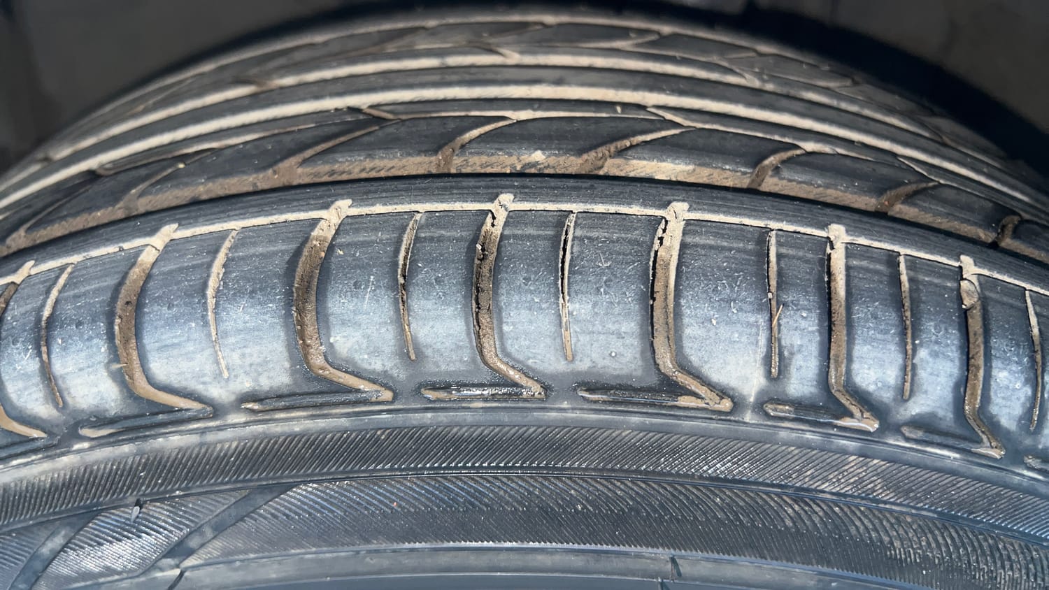 Used 2015 Honda Jazz VX Petrol Petrol Manual tyres LEFT FRONT TYRE TREAD VIEW