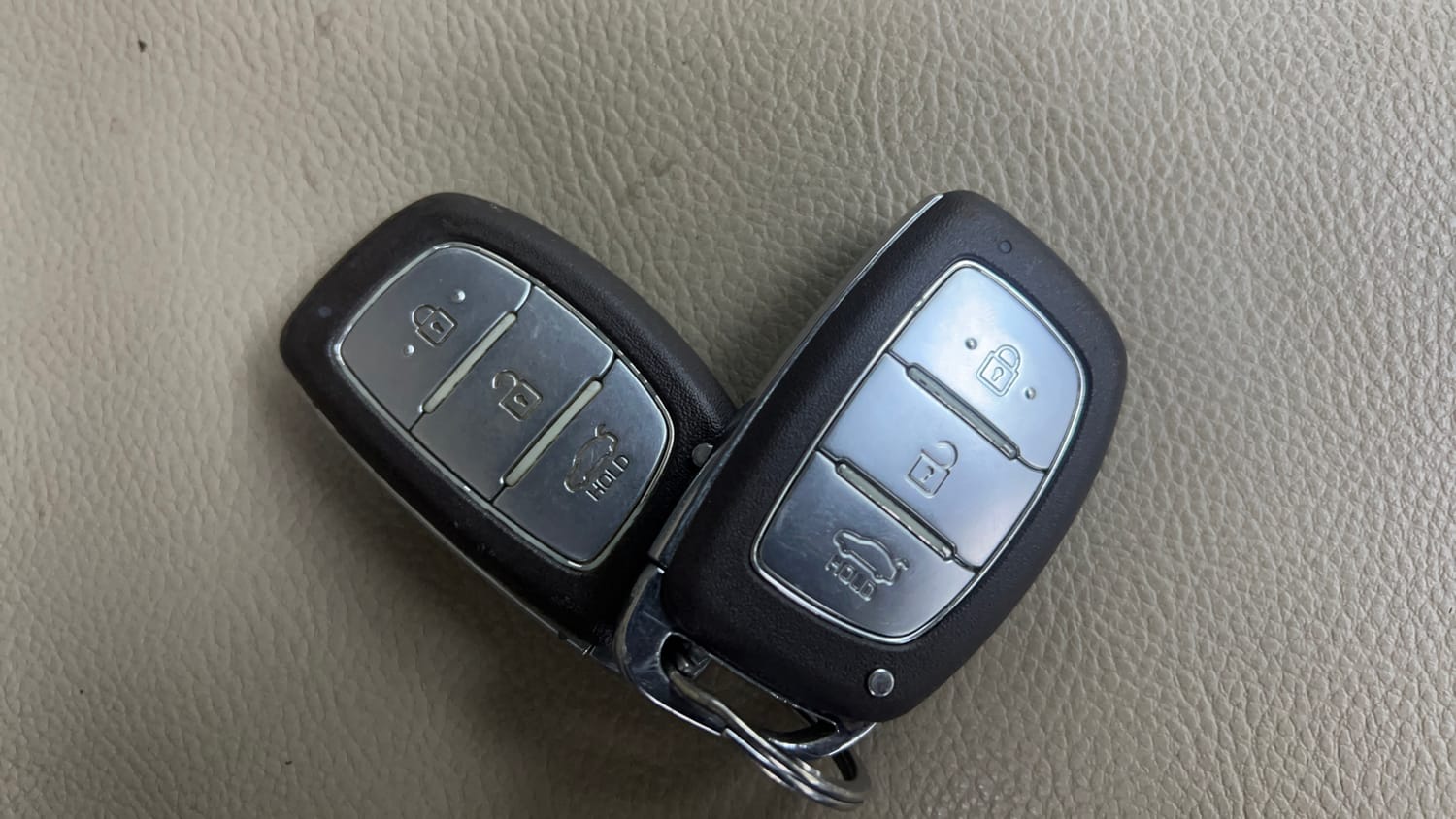 Used 2014 Hyundai Grand i10 Sportz AT 1.2 Kappa VTVT Petrol Automatic extra CAR KEY VIEW